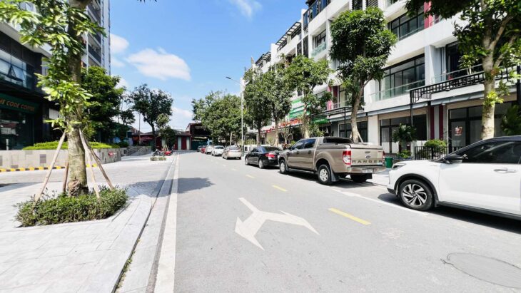 Liền kề lô góc Bình Minh Garden, cách cầu Đông trù 100m, vỉa hè đá bóng, vừa ở vừa kinh doanh