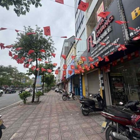 bán nhà mặt phố Ngô Gia Tự, vỉa hè đá bóng, gần BigC Long Biên, kinh doanh ngày đêm bán nhà mặt phố Ngô Gia Tự, vỉa hè đá bóng, gần BigC Long Biên, kinh doanh ngày đêm