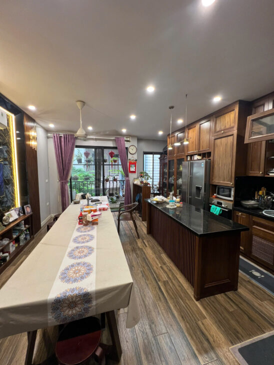 Nhà riêng Pháo Đài Láng DT 60m2, 5 tầng, lô góc giá 21.x tỷ có TL