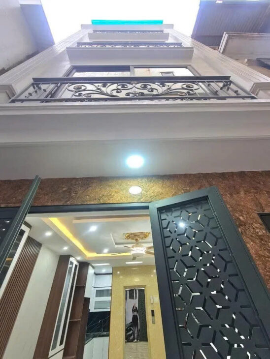 BÁN NHÀ 52M 5 TẦNG THANG MÁY CỰC MỚI Ở NGAY NGÕ 310 NGHI TÀM TÂY HỒ