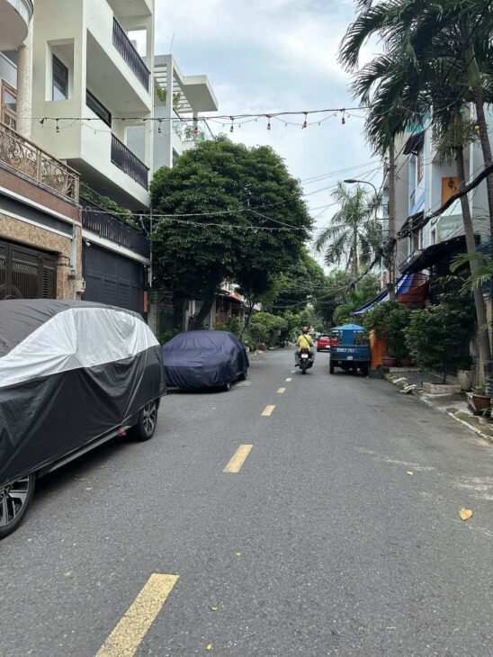 Nhà hiện đại 5 tầng hẻm 36 Lê Thị Hồng ngang 5m 100m2 tặng thang máy vào ở ngay chỉ 19 tỷ