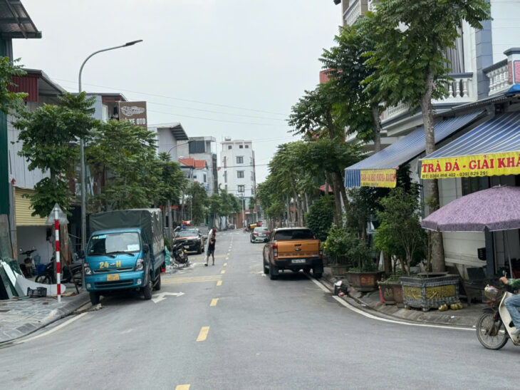 BÁN NHÀ XƯỞNG VĂN PHÒNG ĐƯỜNG CỰ KHỐI 358M2 HAI MẶT TIỀN KD VÔ ĐỐI LH 0889127186