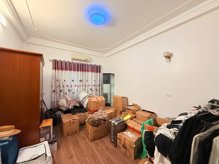 NHÀ DÂN XÂY NGÕ THÔNG Bồ Đề 53 m2 X 4 Tầng 13.5 Tỷ Long Biên Hà Nội.