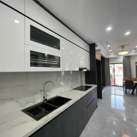 NHÀ MỚI FULL NỘI THẤT Ô TÔ ĐỖ CỔNG Hoàng Như Tiếp 47 M2 6 tầng 12.9 tỷ Long Biên Hà Nội.