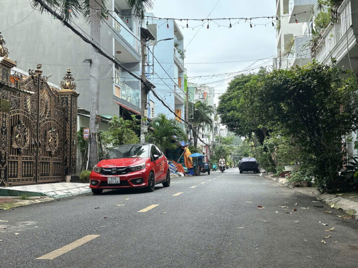 Nhà hiện đại 5 tầng hẻm 36 Lê Thị Hồng ngang 5m 100m2 tặng thang máy vào ở ngay chỉ 19 tỷ