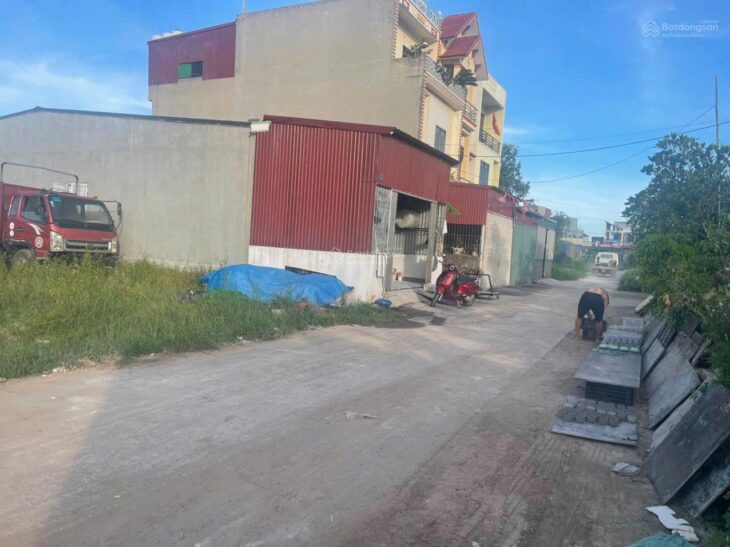 Bán đất thổ cư Phú Cát, Quốc Oai, Hà Nội, mặt tiền 5m, 100m2, giá 3.9 tỷ, sổ đỏ. LH: 0944090291