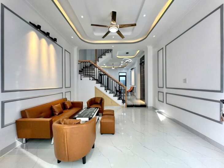 Trung tâm Gò Vấp, nhà Nguyễn Văn Nghi 4 tầng 60m2, 4PN, sổ hồng giá 8 tỷ, ngay đại học Công nghiệp 4