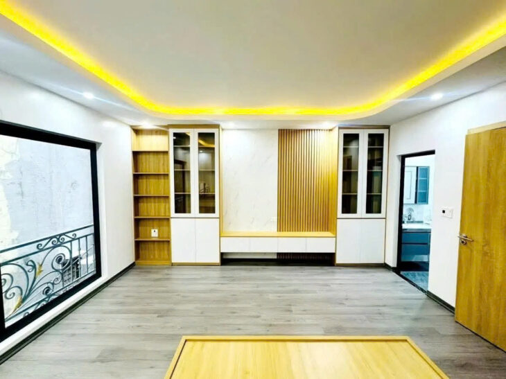 BÁN NHÀ 52M 5 TẦNG THANG MÁY CỰC MỚI Ở NGAY NGÕ 310 NGHI TÀM TÂY HỒ