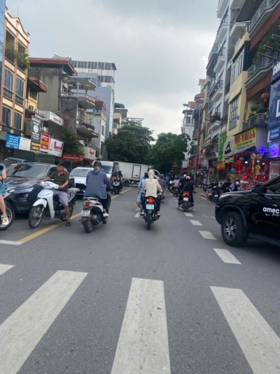 NHÀ ĐẸP LÔ GÓC – PHỐ NGỌC LÂM – DÂN TỰ XÂY – DÒNG TIỀN TỐT