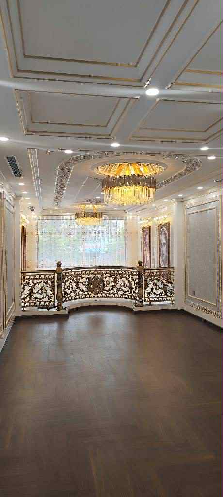 bán nhà mặt phố Ngô Gia Tự, vỉa hè đá bóng, gần BigC Long Biên, kinh doanh ngày đêm