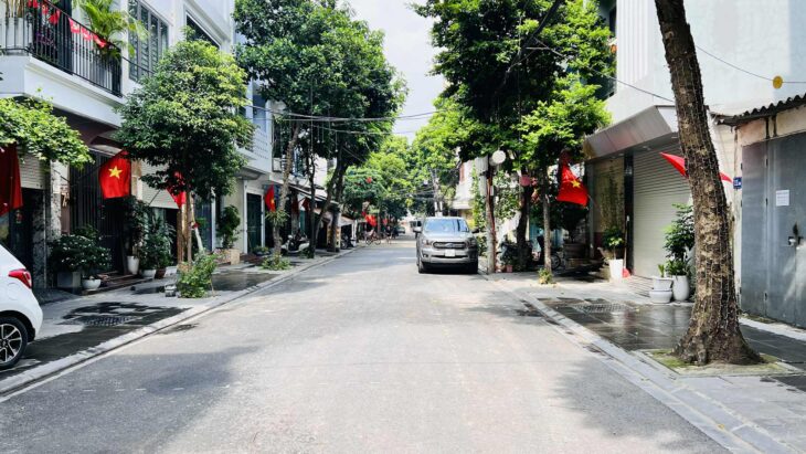 bán mảnh đất 2 thoáng, 76m, mặt tiền 7.6m, phân lô, vỉa hè , ôtô tránh