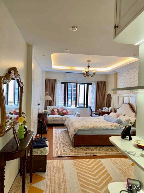 Bán nhà Vĩnh Hưng, Hoàng Mai 45m, 5 tầng, lô góc, ngõ thông ô tô, vài bước ra mặt phố, kinh doanh