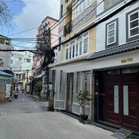 Bán nhà Thích Quảng Đức Phú Nhuận, full tiện ích, diện tích 30m², giá 6,15 tỷ