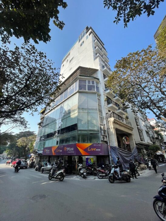 Cho thuê nhà phố Gia Ngư 40m² x 4 tầng, vị trí hiếm giữa lòng phố cổ kinh doanh nhà hàng spa