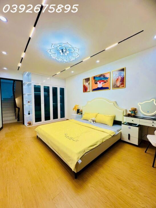 Bán nhà Phố Xốm 48m2, 5 tầng, lô góc, ô tô tránh, nhà mới đẹp ở ngay