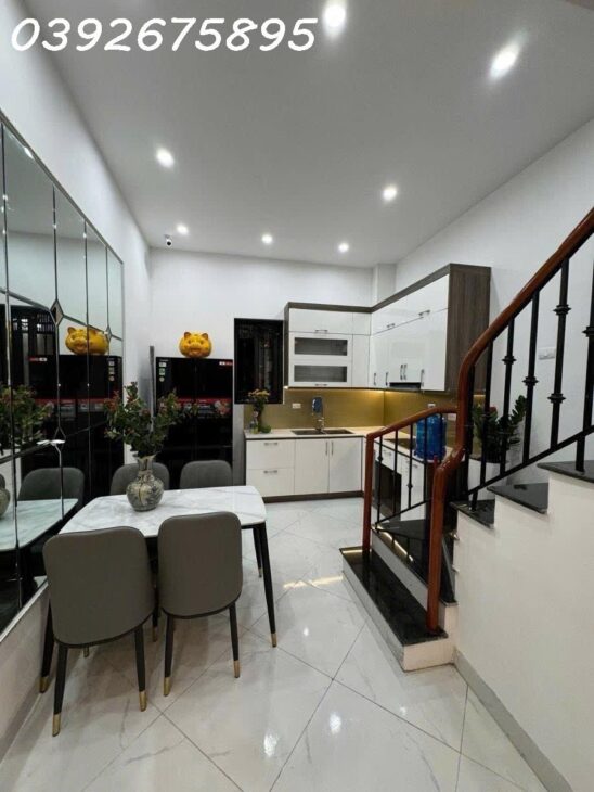 Bán nhà Phố Xốm 50m2, 5 tầng, ô tô tránh, ngõ thông, nhà mới ở ngay
