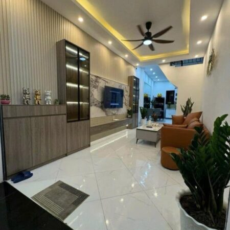 Bán nhà Phố Xốm 50m2, 5 tầng, ô tô tránh, ngõ thông, nhà mới ở ngay
