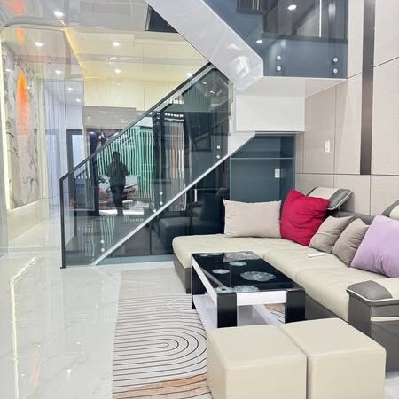 NHÀ HAI TẦNG MỚI ĐẸP SÁT MẶT TIỀN TRƯƠNG THỊ HOA. VỊ TRÍ VIP GẦN SIÊU THỊ MEGA MARKET QUẬN 12.