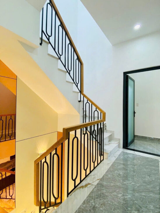 Căn hộ dịch vụ 5 tầng có hầm và thang máy, đường Tô Hiến Thành, Quận 10, 94.5m² – Giá 18.5 tỷ.