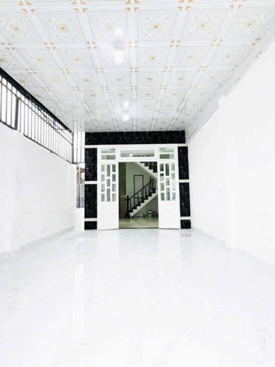 CĂN GÓC 2 MẶT TIỀN 72M2, 2 TẦNG ĐÚC MỚI TINH. XE TẢI VÀO TẬN NHÀ, GẦN CHỢ THỚI TỨ. GIÁ RẺ CHỈ 3,2