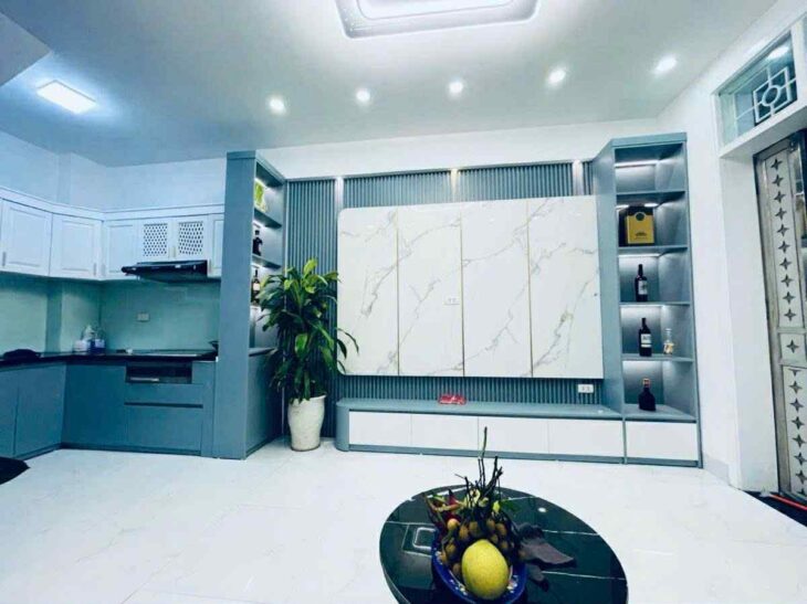 Bán nhà Tân Mai, Hoàng Mai 30m, phân lô, ngõ thông tứ tung ô tô tránh, vỉa hè rộng, full nội thất