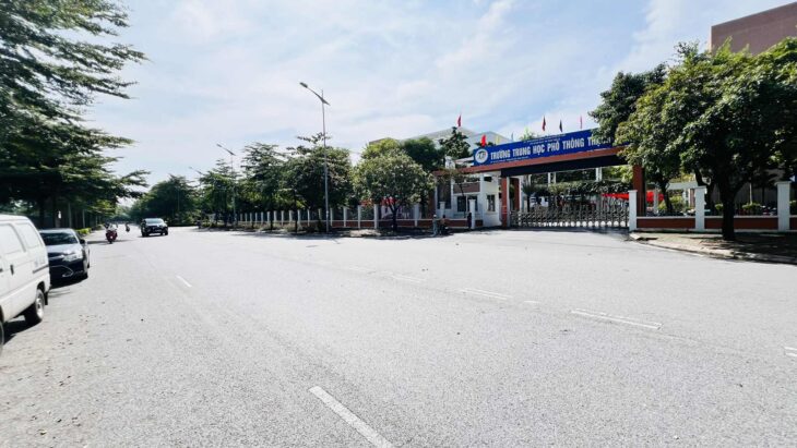 Liền kề Thạch Bàn, 128m x 4 tầng, mặt tiền 5.2m, an ninh tuyệt đối, công viên cây xanh, giao thông