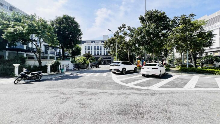 Liền kề Thạch Bàn, 128m x 4 tầng, mặt tiền 5.2m, an ninh tuyệt đối, công viên cây xanh, giao thông