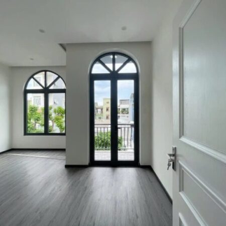 Bán nhà 3 tầng mặt tiền Võ Như Hưng, gần Sun Cosmo, 80m², vị trí kinh doanh đỉnh cao