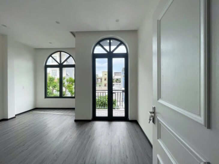 Bán nhà 3 tầng mặt tiền Võ Như Hưng, gần Sun Cosmo, 80m², vị trí kinh doanh đỉnh cao