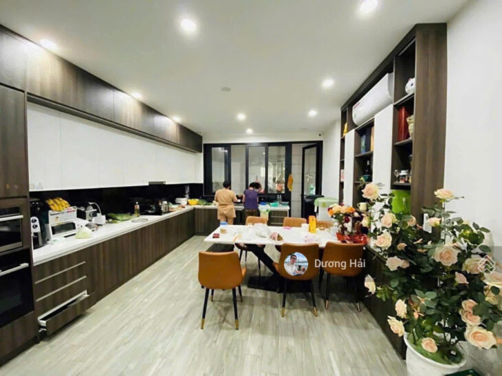 Bán nhà Trần Thái Tông – Cầu Giấy – 105m 5 Tầng – Ô Tô KDVP Vỉa Hè Gần CV Cầu Giấy Ở ngay