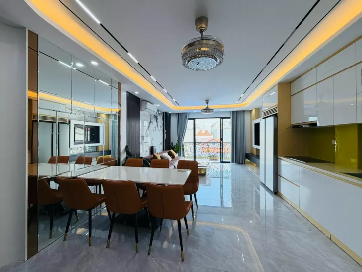 NHÀ MỚI Ô TÔ ĐỖ CỬA -VÀO NHÀ FULL NỘI THẤT Phố Ngọc Thụy 47m2 X 6 Tầng 15.9 tỷ Long Biên Hà Nội.