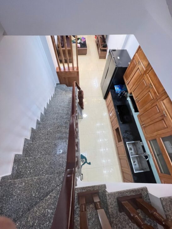 BÁN NHÀ NGỌC LÂM, LONG BIÊN – 33M², 5 TẦNG, 8.5 TỶ – Ô TÔ ĐỖ CỔNG