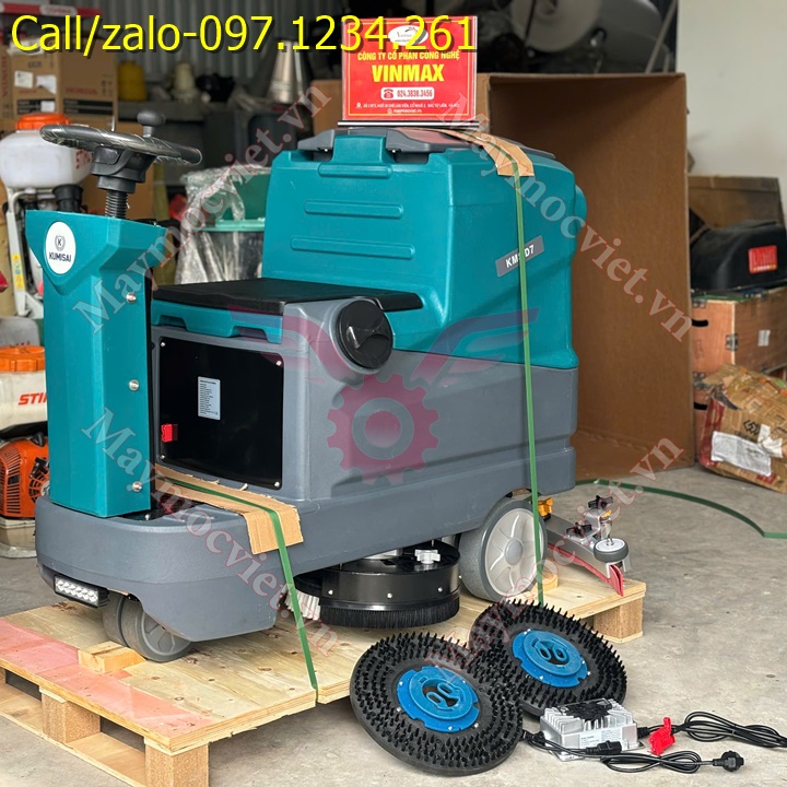 Máy chà sàn ngồi lái Kumisai KMS D7 giá rẻ