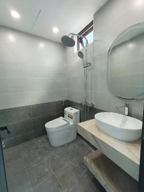 NHÀ PHỐ MỄ TRÌ – ĐỐI DIỆN KENAM OTO ĐỖ CỔNG TT NAM TỪ LIÊM 39 X 5 TẦNG 7.9 TỶ