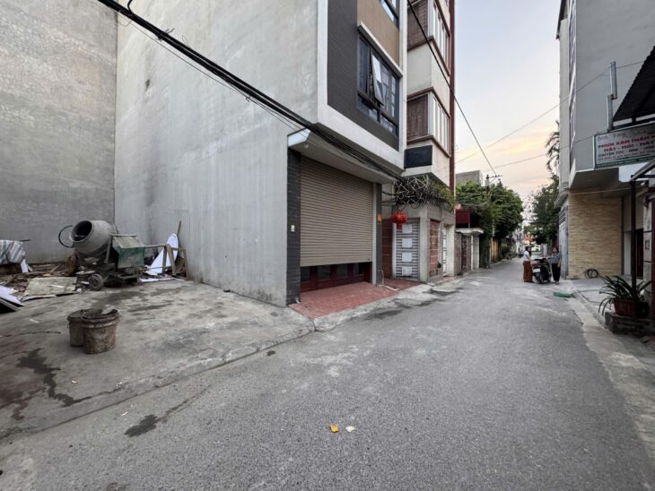 Bán đất Giang Biên Long Biên – 45,3m² vuông như cục gạch, đường ô bàn cờ, ô tô tránh nhau