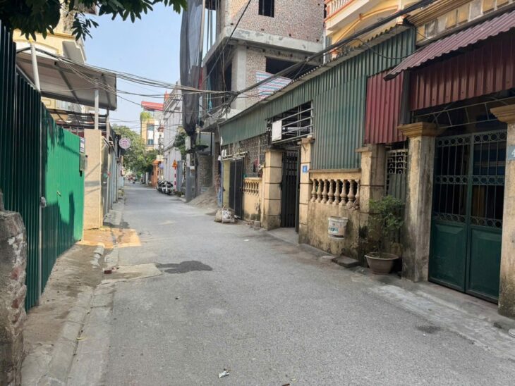 Bán đất Giang Biên Long Biên – 45,3m² vuông như cục gạch, đường ô bàn cờ, ô tô tránh nhau
