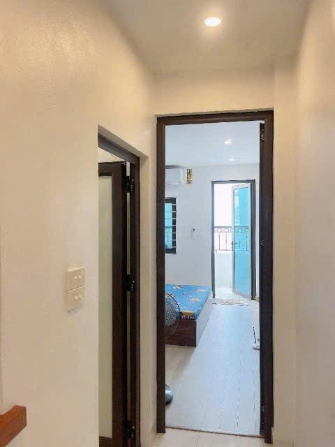 Bán nhà liền kề 3 tầng dân xây tại Kẻ Tạnh – Giang Biên, 30m² giá chỉ hơn 5 tỷ