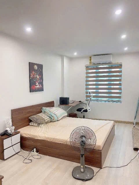 Bán nhà liền kề 3 tầng dân xây tại Kẻ Tạnh – Giang Biên, 30m² giá chỉ hơn 5 tỷ