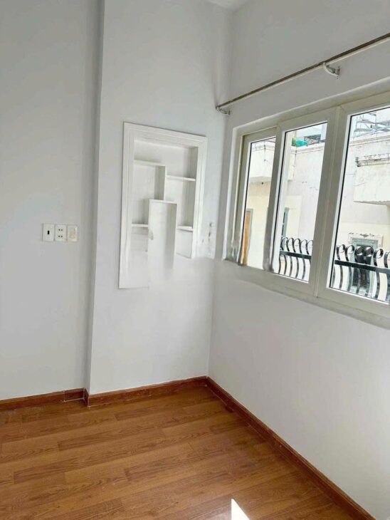 Bán nhà Thích Quảng Đức Phú Nhuận, full tiện ích, diện tích 30m², giá 6,15 tỷ