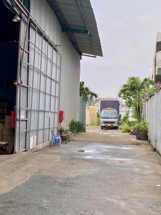 NHÀ XƯỞNG BÌNH CHIỂU, 487M2 , XE TẢI, GẤP BÁN, GIÁ THƯƠNG LƯỢNG.