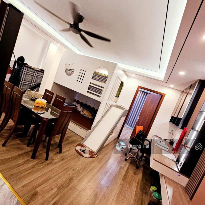 Bán nhà Trần Thái Tông – Cầu Giấy – 105m 5 Tầng – Ô Tô KDVP Vỉa Hè Gần CV Cầu Giấy Ở ngay