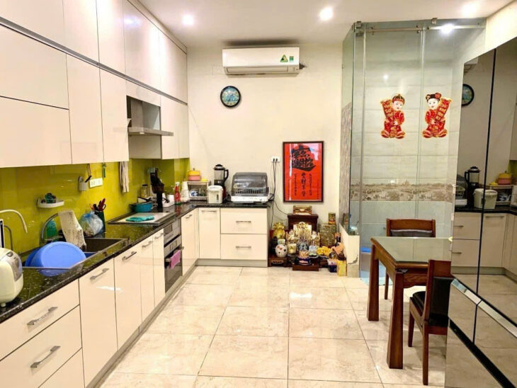 Bán nhà Lương Thế Vinh – Ngõ trước nhà thông Ô tô ra vào thoải mái – 120m sổ đỏ chỉ 25 tỷ