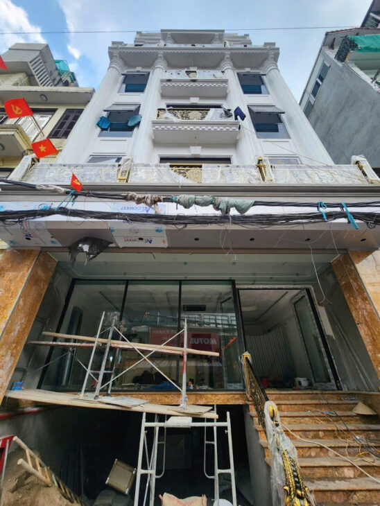 Bán nhà mặt phố Hoàng Văn Thá chỉ hơn 300tr/mi vỉa hè rộng kinh doanh sầm uất – Lô góc 83m 32 tỷ