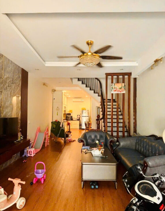 Bán nhà Lương Thế Vinh – Ngõ trước nhà thông Ô tô ra vào thoải mái – 120m sổ đỏ chỉ 25 tỷ