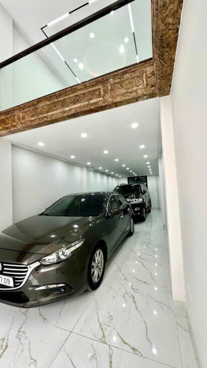 Bán nhà mặt phố Hoàng Văn Thá chỉ hơn 300tr/mi vỉa hè rộng kinh doanh sầm uất – Lô góc 83m 32 tỷ