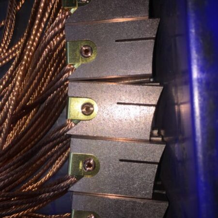 Cảm nhận sự khác biệt với chổi than công nghiệp tiên tiến nhất của chúng tôi.