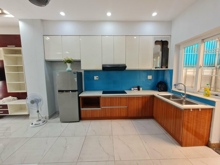 Cho thuê nhà Mega Village Khang Điền, DT 75m2, 3 tầng, 3 phòng ngủ, nội thất đầy đủ