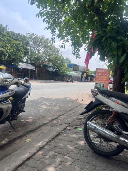 Bán nhanh 227m2 sát MT Nguyễn văn Tạo , hẻm xe tải cách MT 20m . giá đầu tư