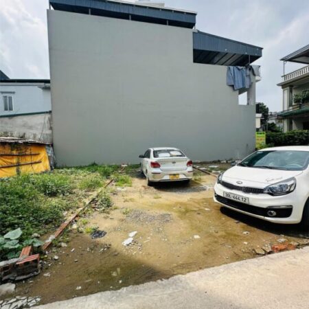 Tôi Chủ B.án Miếng Đất Đường Hai Ô tô Tránh Gần Phố – Thanh Trì – Diện Tích 57.6m – Mặt Tiền Rộng