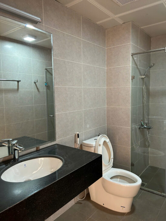 10.10.25 Bán căn hộ 3 ngủ 2 WC UDIC WESTLAKE đối diện Lotte Tây Hồ, ngắm pháo hoa Hồ Tây, căn góc 3
